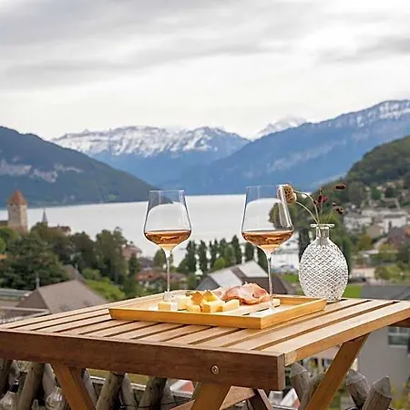 La Belle Vue Boutique & Cafe Spiez