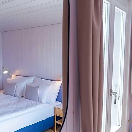 La Belle Vue Boutique & Cafe Spiez