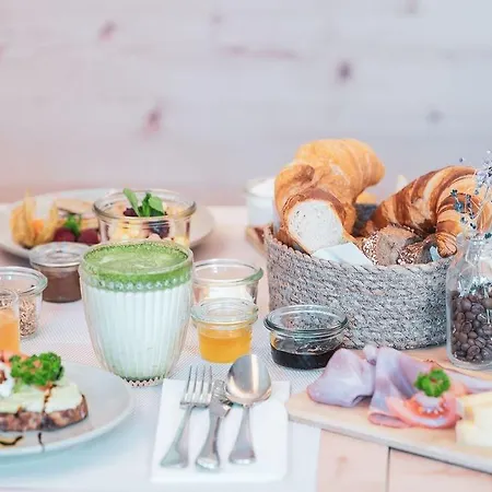 La Belle Vue Boutique & Cafe Ξενοδοχείο Spiez