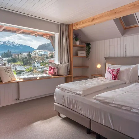 La Belle Vue Boutique & Cafe 3*