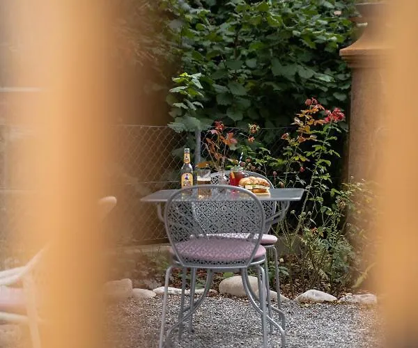 La Belle Vue Boutique & Cafe Hotel 3*