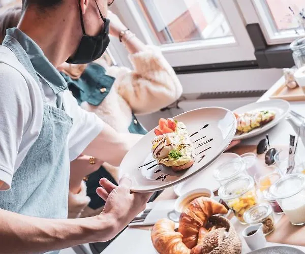 La Belle Vue Boutique & Cafe 슈피츠