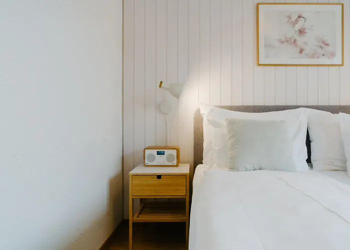 La Belle Vue Boutique & Cafe Spiez