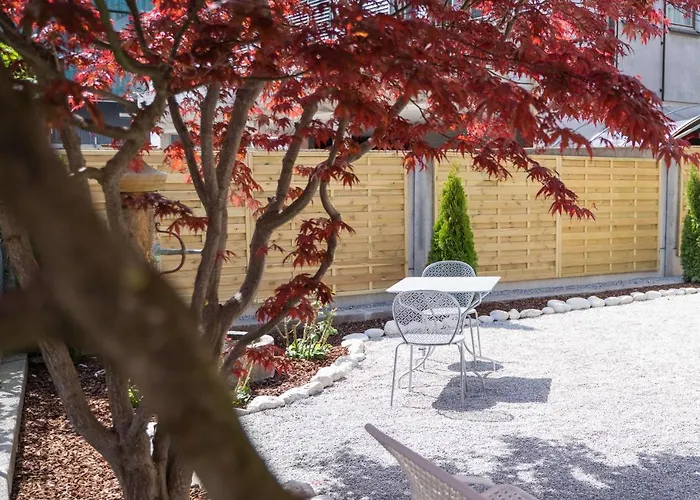 La Belle Vue Boutique & Cafe 3*