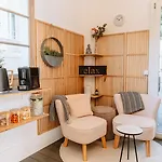 Hotel La Belle Vue Boutique & Cafe 3*