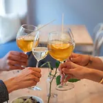 La Belle Vue Boutique & Cafe