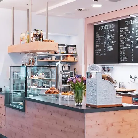 La Belle Vue Boutique & Cafe 3* Spiez