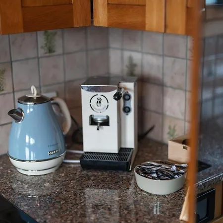 La Belle Vue Boutique & Cafe