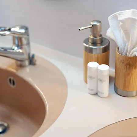 La Belle Vue Boutique & Cafe 3*