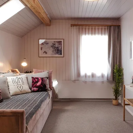 La Belle Vue Boutique & Cafe Hotel 3*