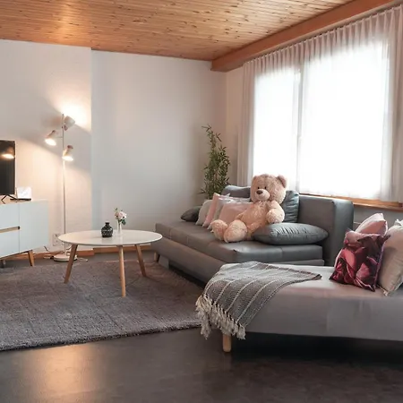 La Belle Vue Boutique & Cafe