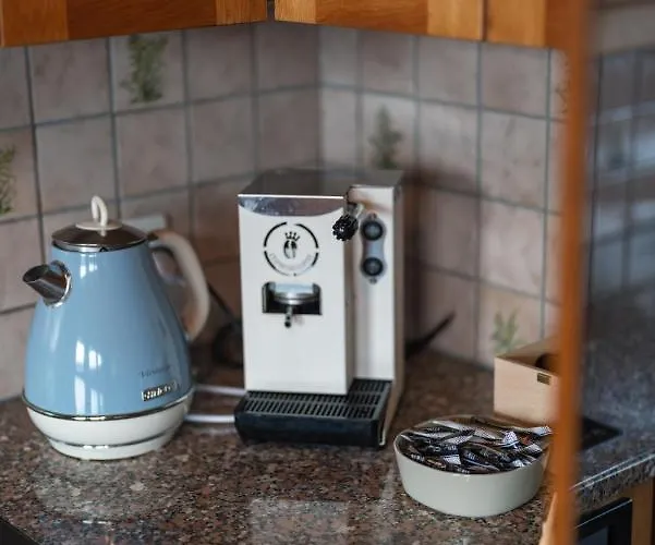 La Belle Vue Boutique & Cafe