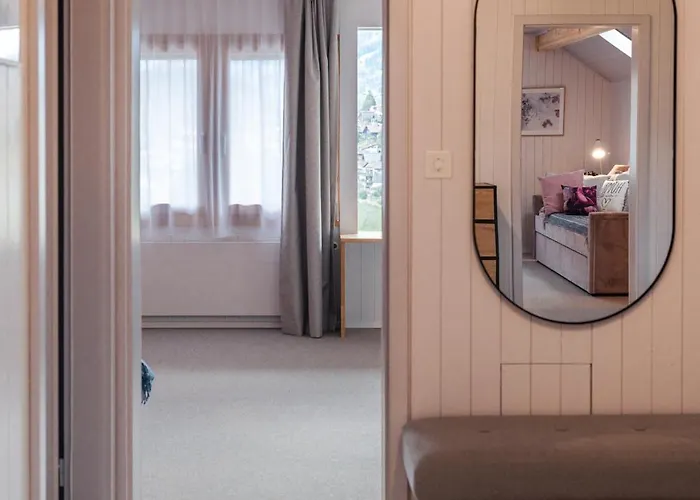 Hotel La Belle Vue Boutique & Cafe 3*