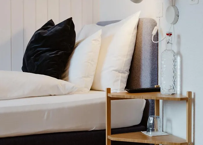 La Belle Vue Boutique & Cafe 3*