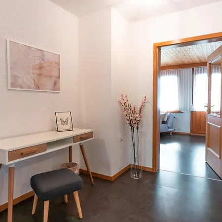 La Belle Vue Boutique & Cafe Hotell Spiez