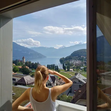 La Belle Vue Boutique & Cafe Spiez