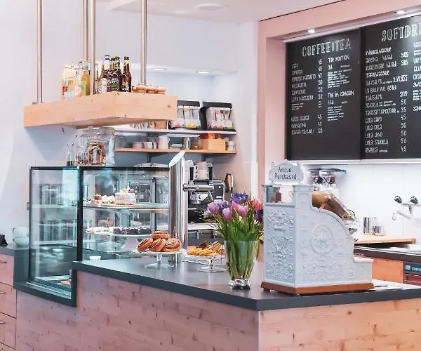 La Belle Vue Boutique & Cafe 3* Spiez